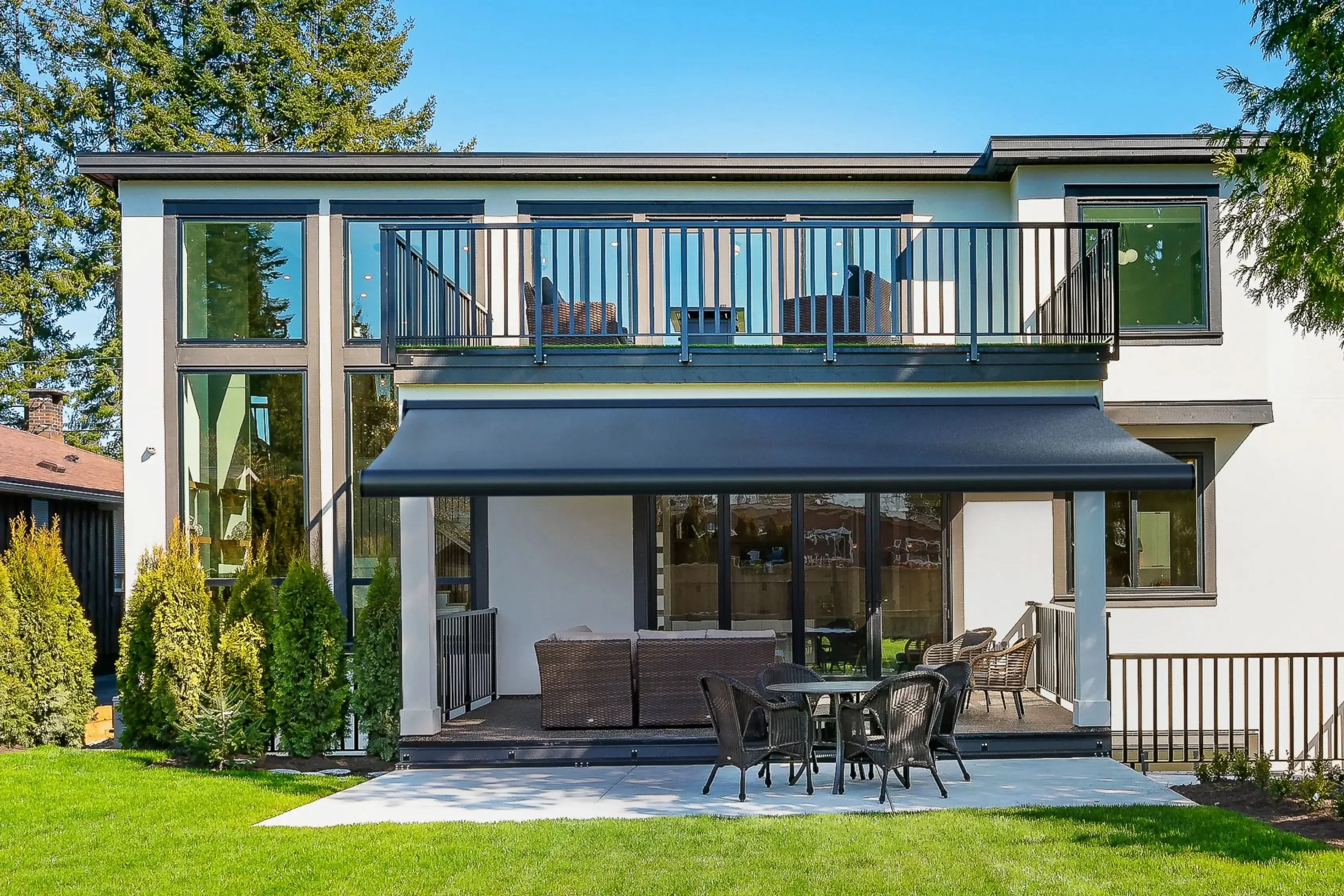Hansø Electric Retractable Awning - Image 11