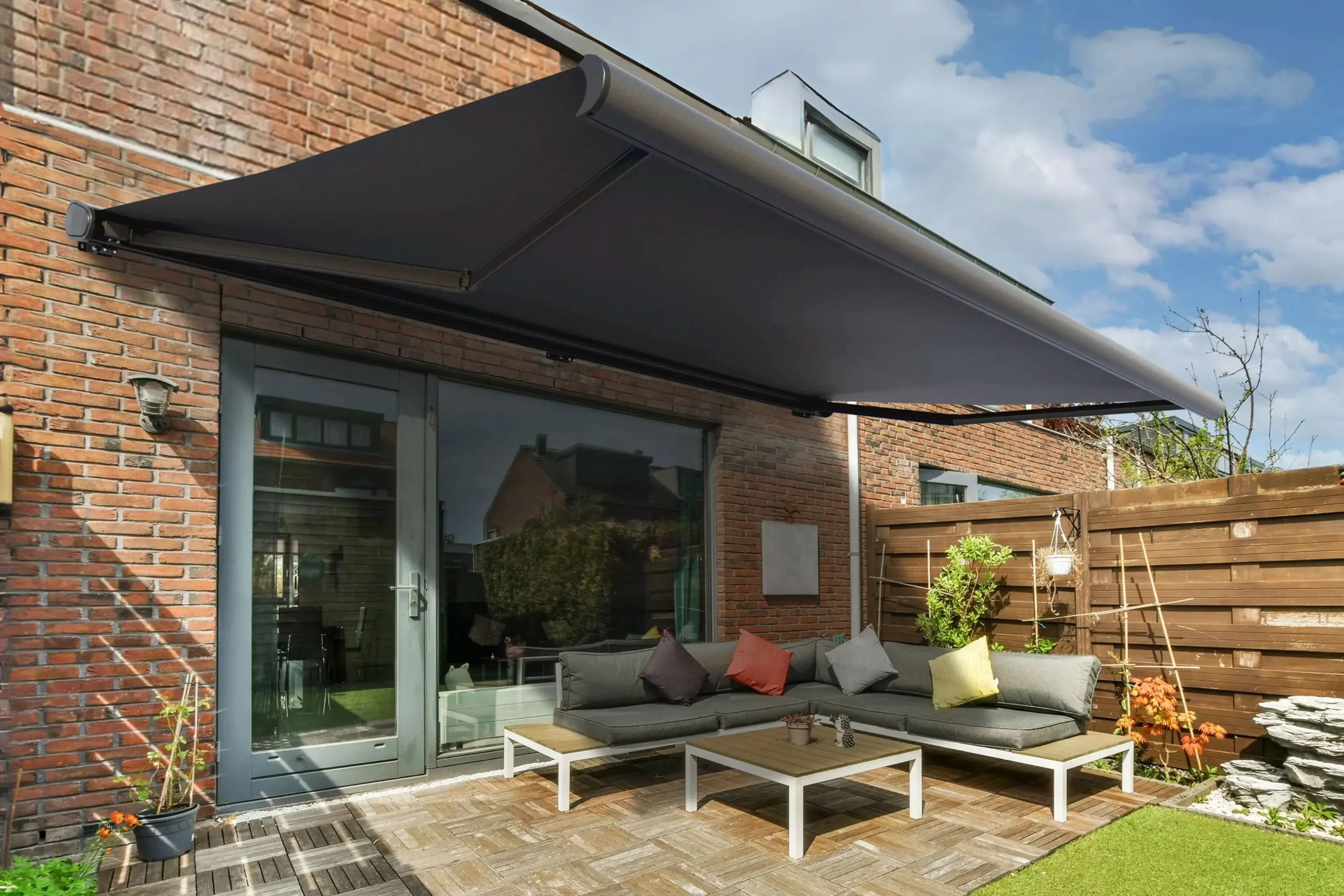 Hansø Electric Retractable Awning - Image 7